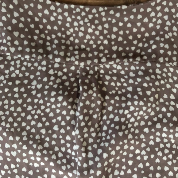 Joie Taupe Heart Print Silk Button Down Blouse XS - Picture 8 of 14